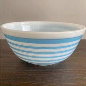 Vintage PYREX 403 Striped Blue and White Bowl